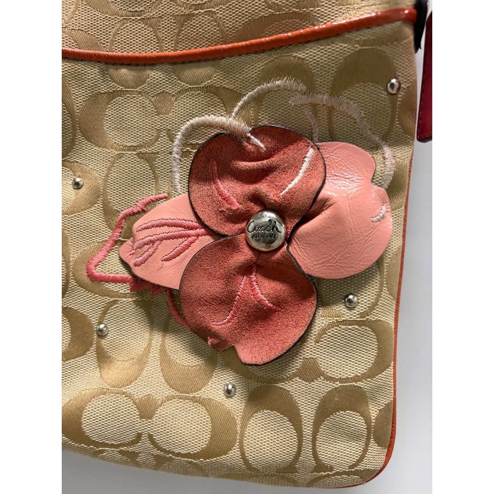 Vintage Coach Signature Floral Applique Crossbody Bag Tan Pink Messenger Bag - Picture 2 of 11